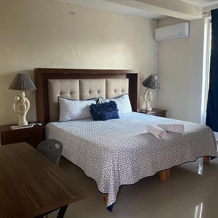 Hotel Maria Elenena El Fresno Eksteriør billede