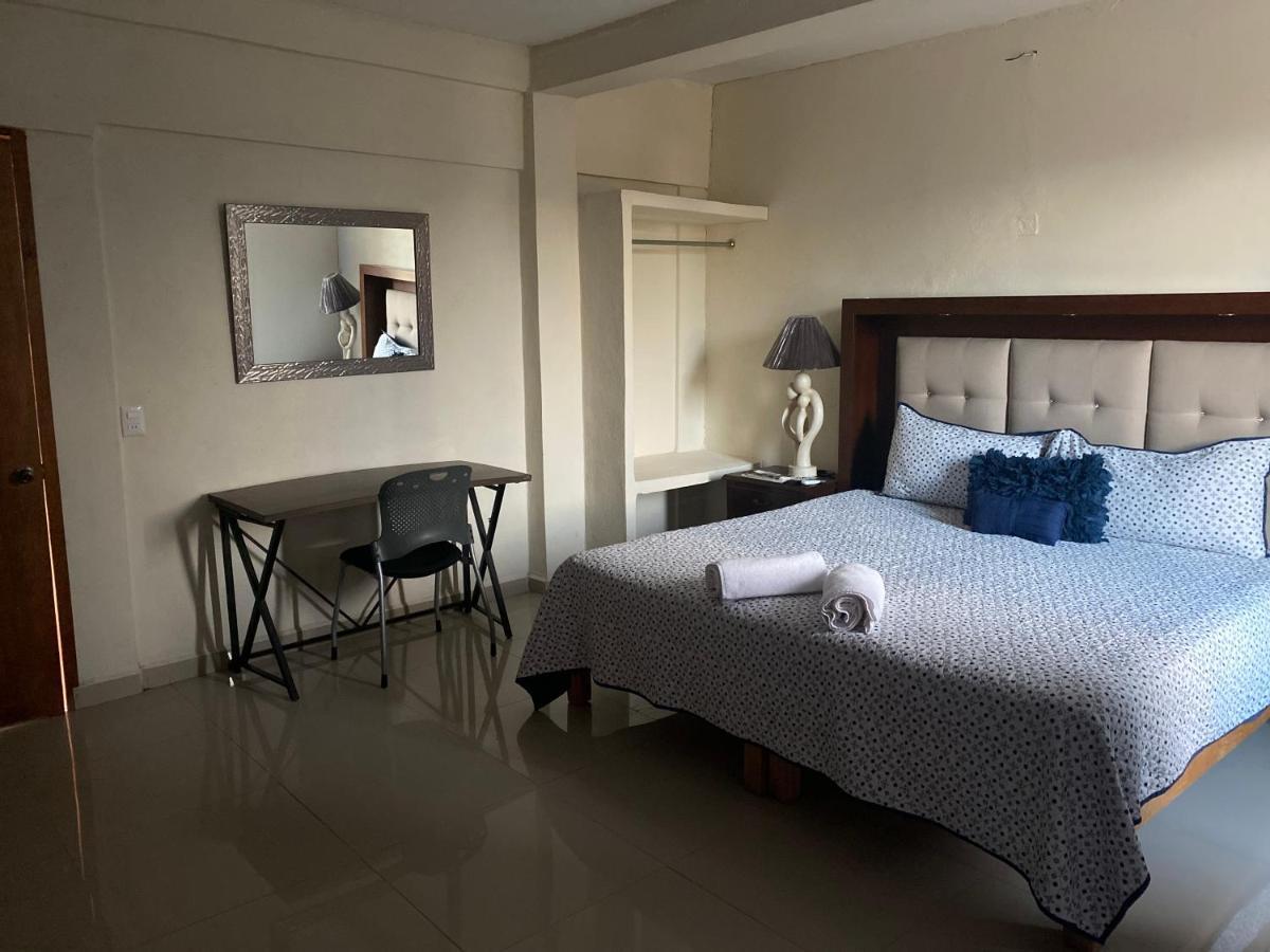 Hotel Maria Elenena El Fresno Eksteriør billede